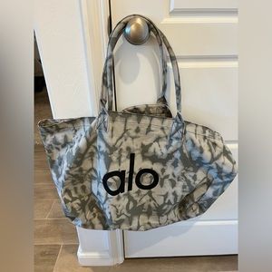 Alo tote